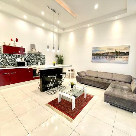 Amazing Swedish 3 Rooms Apartment In The City Center Budapest Exterior foto