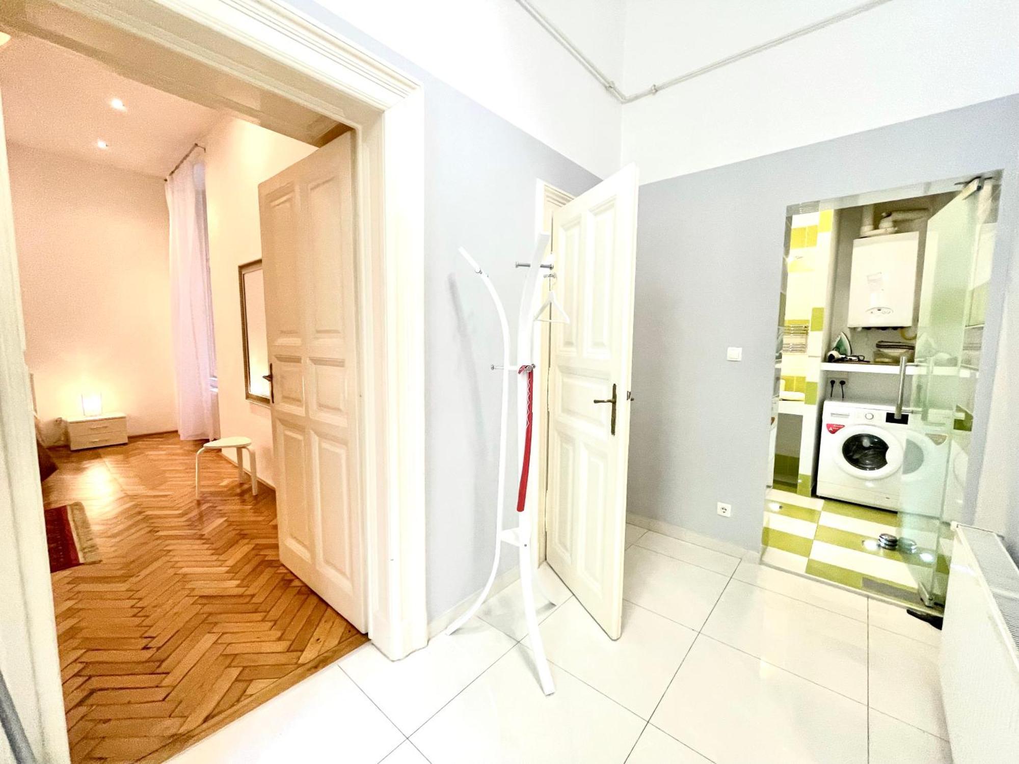 Amazing Swedish 3 Rooms Apartment In The City Center Budapest Exterior foto